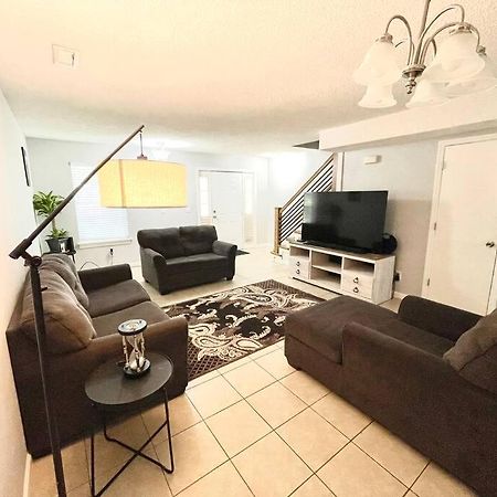 Lovely 2-Bedroom Condo W/Balcony And Free Parking Nashville Bagian luar foto