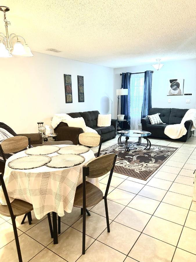 Lovely 2-Bedroom Condo W/Balcony And Free Parking Nashville Bagian luar foto